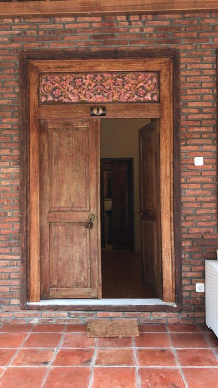 Rumah Dharma 2 Riverside Hotel Magelang Exterior foto